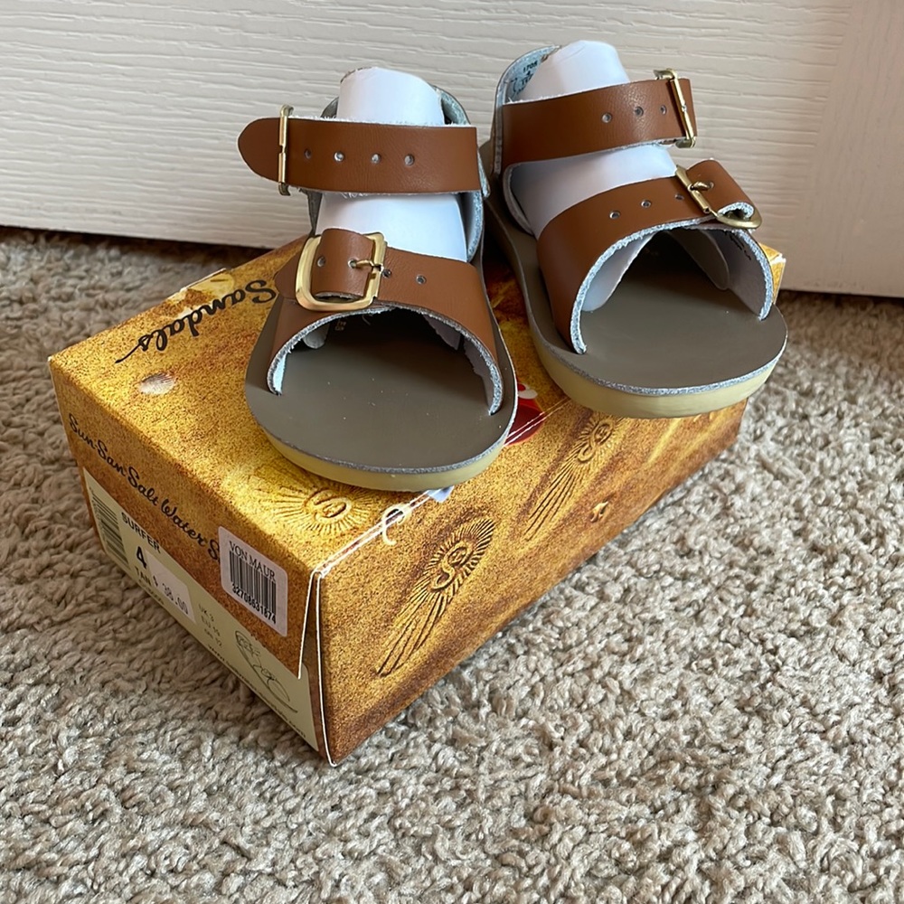 Brand new salt water sandals surfer